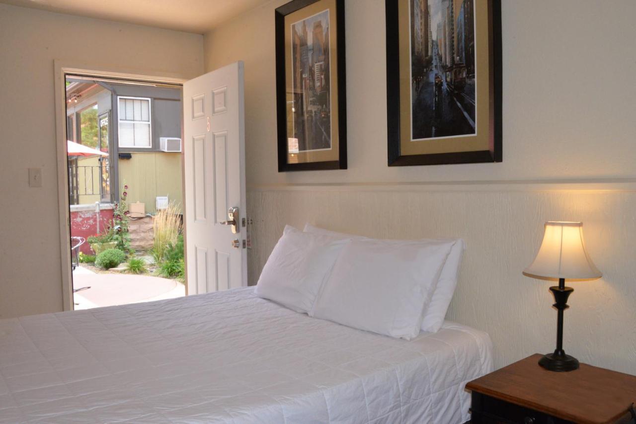 סטרלינג The Crest Motel מראה חיצוני תמונה